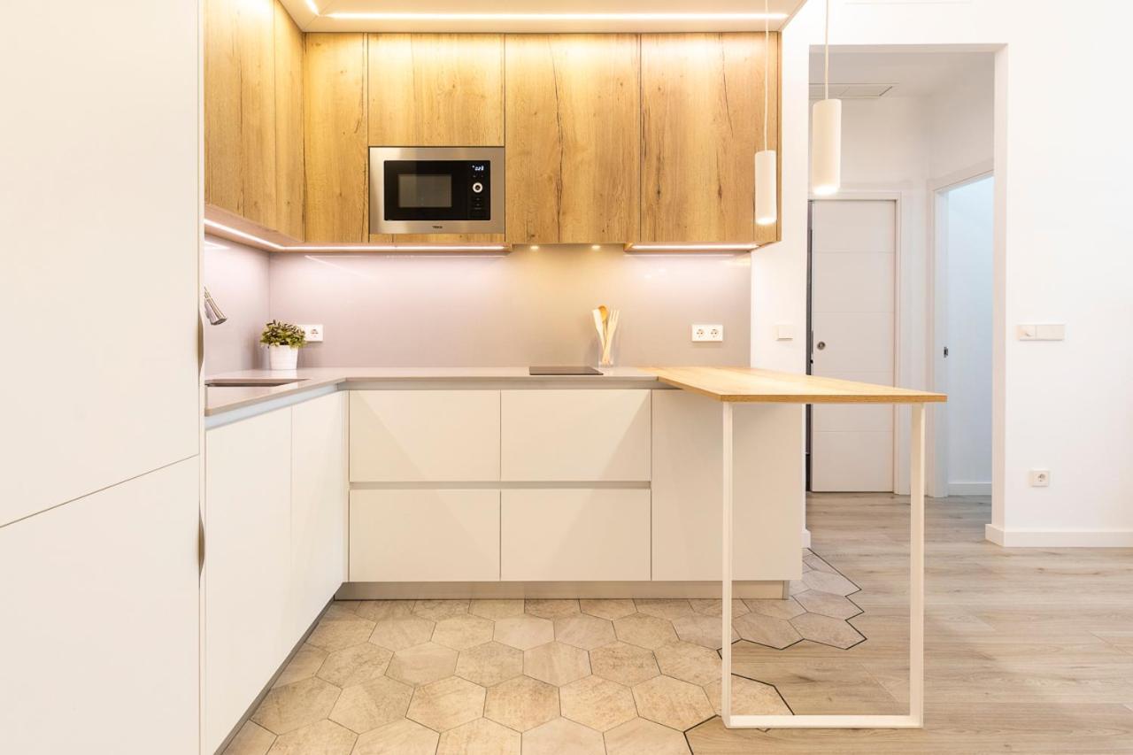 Sylvia 1M - Precioso Apartamento En Primera Linea De Mar - Centrico - Playa - Wifi Емпуріабрава Екстер'єр фото