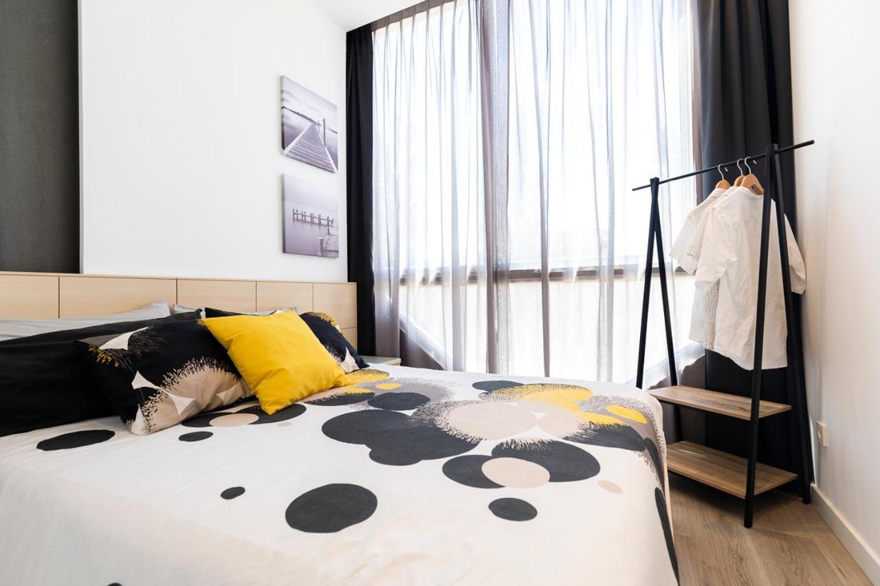Sylvia 1M - Precioso Apartamento En Primera Linea De Mar - Centrico - Playa - Wifi Емпуріабрава Екстер'єр фото